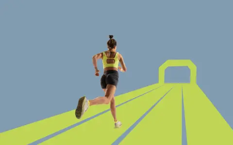 Kvinna springer mot en ljus framtid, redo att springa 3 km.