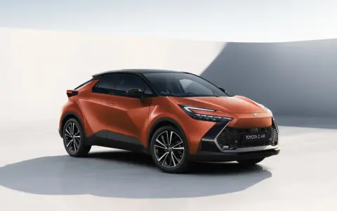 Ile pali Toyota C-HR Hybrid? Sprawdź realne zużycie paliwa