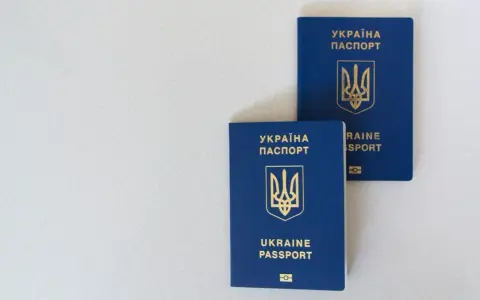 Paszport: ile trwa oczekiwanie? Sprawdź, jak to przyspieszyć!