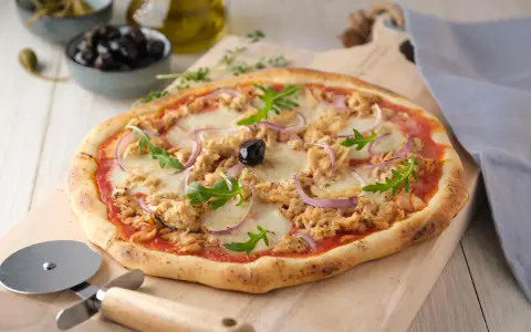 Pizza au thon maison : la recette inratable et toutes nos astuces