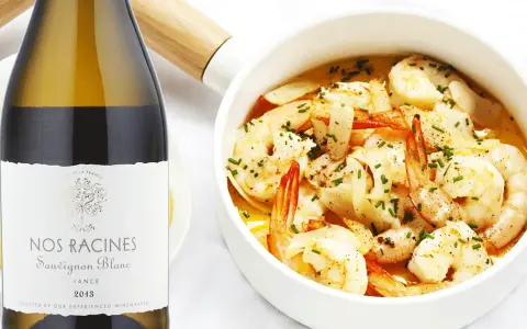 Idealne wino do krewetek? Sekret tkwi w dodatkach!