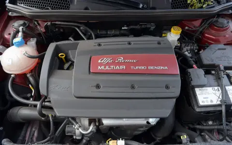 Alfa Romeo Giulietta: Jaki silnik wybrać? Poradnik eksperta!