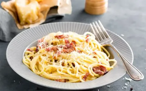 Spaghetti z wczoraj? Zamień resztki w pyszny obiad zero waste!