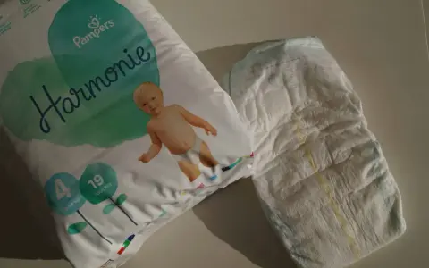 Pampers Harmonie czy Premium Care - co wybrać dla wrażliwej skóry?