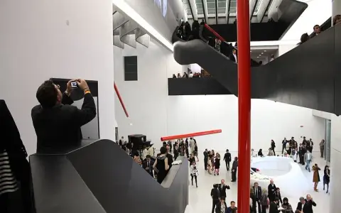 Muzeum sztuki nowoczesnej w Rzymie - odkryj fascynujące kolekcje