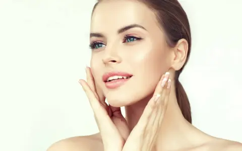 Ganzheitliches Facelift: Methoden, Kosten, Risiken & Heilung verstehen