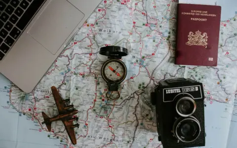 Paszport jest potrzebny do Bułgarii. Planujesz podróż? Mapa, aparat i paszport czekają.
