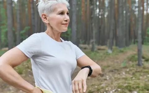 Jak schudnąć w domu? Najlepszy sprzęt i ćwiczenia bez wyposażenia