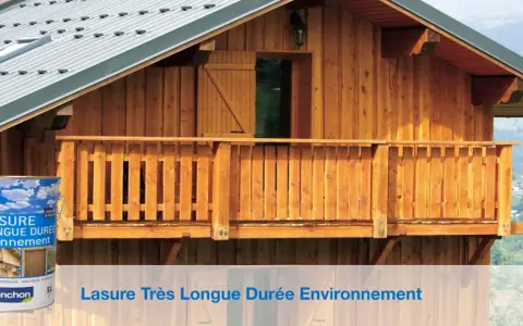 Une boîte de lasure Blanchon, idéale pour protéger le bois de votre chalet. La lasure ou saturateur assure une longue durée et respecte l'environnement.