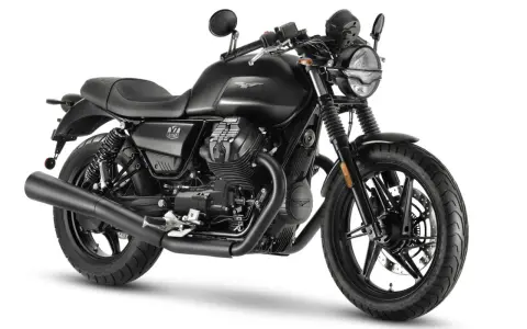 Czarny motocykl Moto Guzzi V7 Stone. Klasyczny design, mocny silnik V-twin. Poznaj moto guzzi v7 dane techniczne.