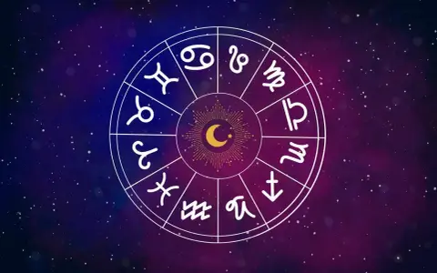 Zodiakalny krąg z symbolami, w tym Bykiem. Sprawdź swój horoskop byk zdrowie i odkryj kosmiczne wskazówki.
