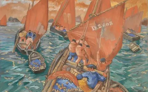 Pêcheurs hissant les voiles rouges sur leurs bateaux, une scène maritime vibrante dans le style de Mathurin Méheut.