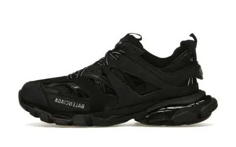 Czarne, masywne buty męskie Balenciaga Track. Wyrazisty design z widocznym logo.