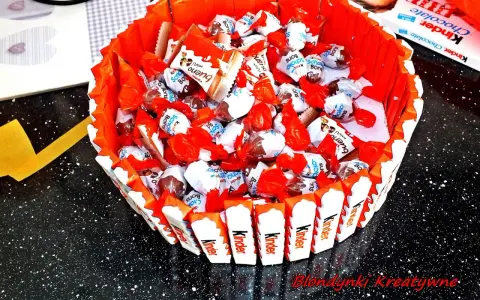 Jak zrobić torcik Kinder? Przepis na jadalny i prezentowy!
