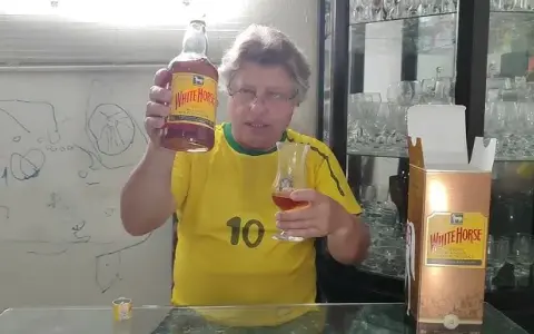"Whisky Brasil" (Cachaça): Jak pić? Drinki i Caipirinha