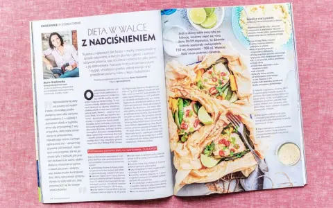 Łosoś z warzywami, danie zgodne z dietą DASH, to zdrowa i smaczna propozycja na obiad.