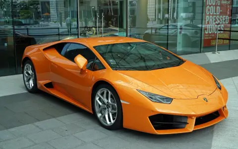 Ile kosztuje Lamborghini Huracan STO? Ceny i ukryte koszty personalizacji