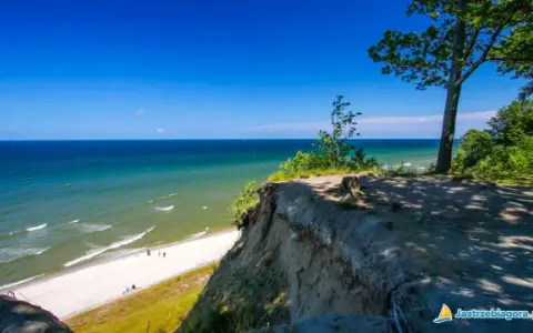 Jastrzębia Góra: Atrakcje dla każdego klify, plaże, Rozewie i nie tylko!