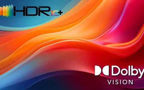 Abstrakte, fließende Formen in leuchtenden Orange-, Rot- und Blautönen. Das HDR10+ und Dolby Vision Logo sind prominent platziert.