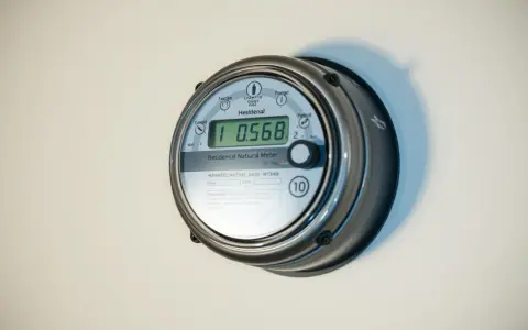 Jak wygląda licznik gazu? Odkryj, co musisz wiedzieć o jego odczycie