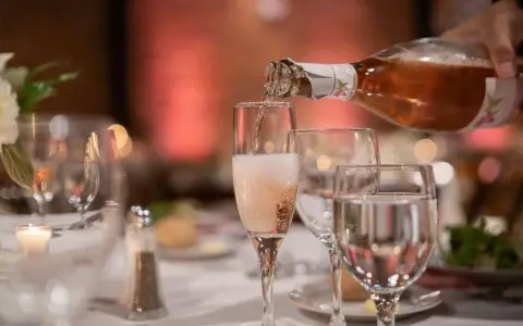 Jakie prosecco na wesele – najlepsze wybory na idealny toast