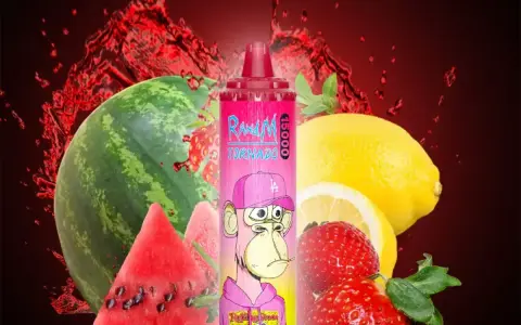 Explosión de sabores tropicales: sandía, limón, fresas y kiwi en un torbellino de jugo rojo.