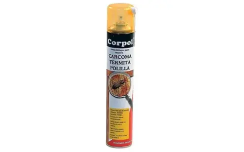 Spray para eliminar carcoma, termitas y polilla de la madera. Protege tus muebles y estructuras de estos insectos.