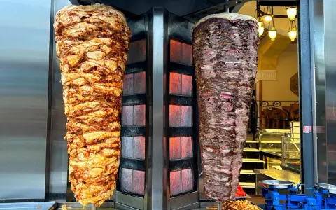 Czy kebab jest ciężkostrawny? Poznaj prawdę o jego wpływie na trawienie