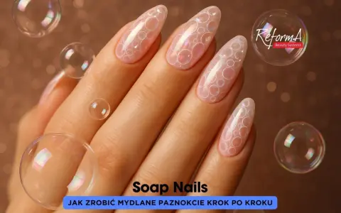 Delikatne paznokcie na marzec w stylu "Soap Nails", ozdobione wzorem przypominającym bańki mydlane.