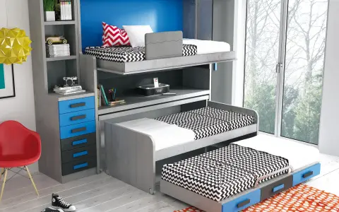 Solución ingeniosa: 3 camas en poco espacio, con literas y cama nido, ideal para habitaciones juveniles.