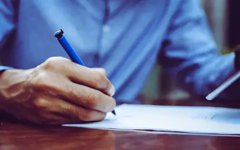 Jak się pisze blog – skuteczne strategie, które przyciągną czytelników