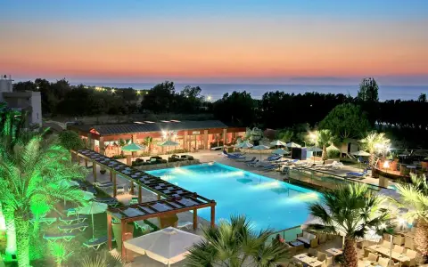 Relaks przy basenie, zapach morza, all senses ocean blue seaside resort opinie.