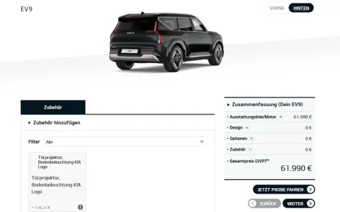 Konfiguracja Kia EV9: czarny SUV z opcją projektora logo na drzwiach. Cena 61.990 €.