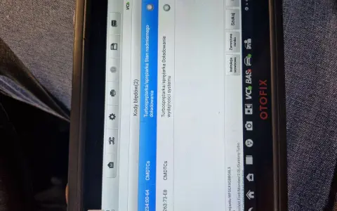 Diagnostyka Forda z kodem DTC P1000, błąd turbosprężarki.