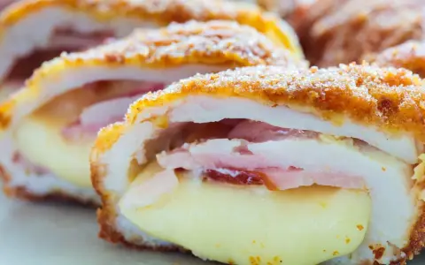 Kotlet de Volaille czy Cordon Bleu? Ekspert radzi, który wybrać.