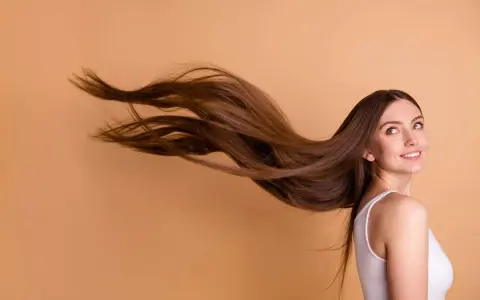 Wie viel cm wachsen Haare im Monat? Fakten, Mythen & Tipps