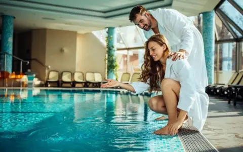 Hotelowe SPA: Jak się ubrać? Uniknij faux pas! Kompletny poradnik