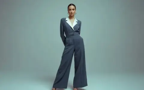 Jakie buty do kombinezonu z szerokimi nogawkami? Sekrety stylistki