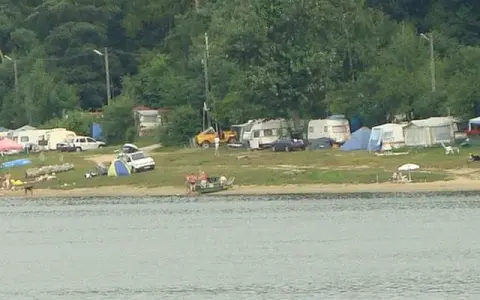 Kempingi nad jeziorem Rożnowskim - najlepsze miejsca na wypoczynek
