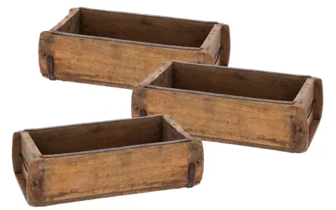 Tres cajas de madera rústicas, perfectas para ideas de como decorar cajas de madera estilo vintage.