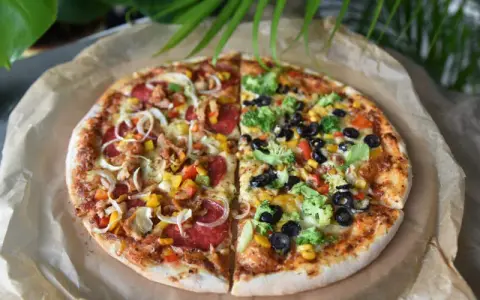 Ile kawałków ma pizza? Od 6 do 12 wybierz idealną dla siebie!