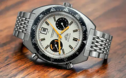 Orologio Heuer Autavia vintage, un cronografo automatico che spiega perché i Rolex costano così tanto: maestria artigianale e storia.
