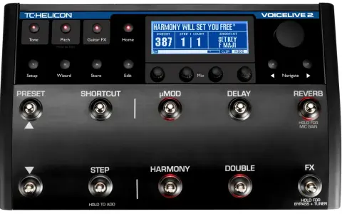 TC Helicon VoiceLive 2 - zaawansowany procesor wokalny z efektami, przyciskami Preset, Shortcut, µMod, Delay, Reverb i Harmony.
