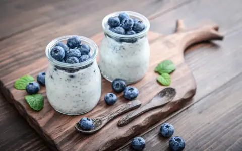 Ile kalorii ma pudding chia? Zaskakujące różnice w kaloryczności