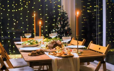 Ile kosztuje catering na wigilię? Ceny, które mogą Cię zaskoczyć