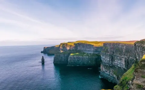Scogliere di Moher, un must per chi cerca cosa vedere in Irlanda partendo da Dublino. Maestose scogliere a picco sull'Atlantico.