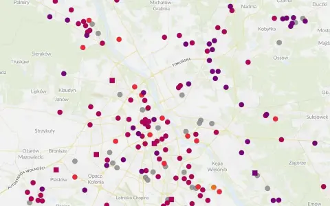 Mapa Warszawy z zaznaczonymi punktami o różnym natężeniu smogu.
