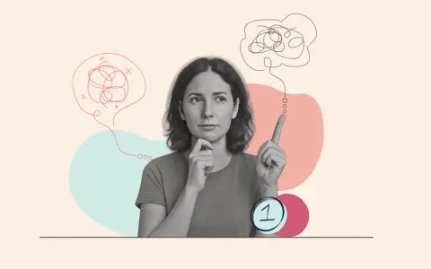 Kobieta zamyślona, zastanawia się nad miłością. Czy to horoskop na dziś rak miłosny podpowie jej rozwiązanie?