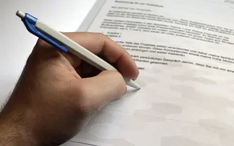 Jak napisać podanie o nauczanie indywidualne - krok po kroku do sukcesu