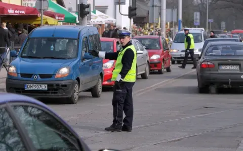 Cmentarz Osobowicki Wrocław: Jak dojechać bez stresu? MPK i auto